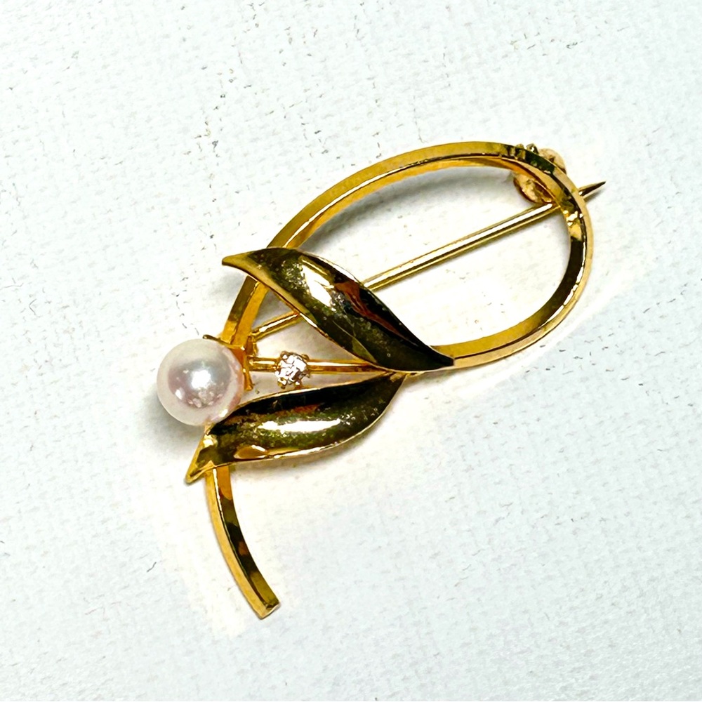 Vintage Gold Metal Brooch With Pearl And Crystal Flower 14KGF NWOT